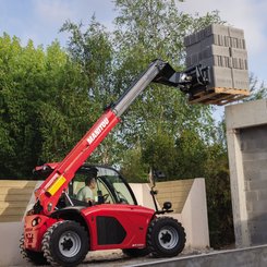 Chariot élévateur télescopique Manitou MT420 - 9