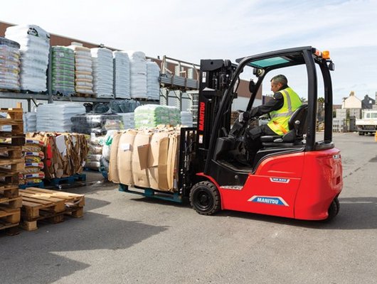 Chariot élévateur électrique Manitou ME320 LIFT