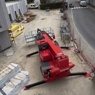 Chariot télescopique rotatif Manitou MRT2470 Privilege Plus