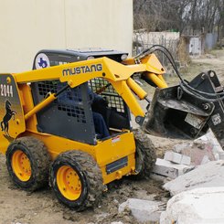 Chargeuse sur pneus compacte Mustang SL2044 - 2