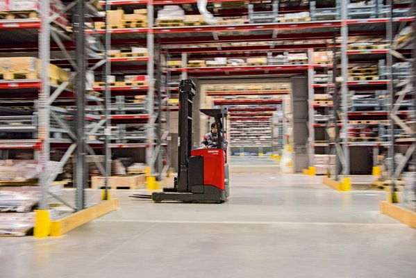 Chariot à mât rétractable Manitou ER16