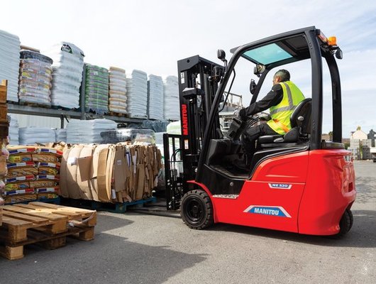 Chariot élévateur électrique Manitou ME320 LIFT