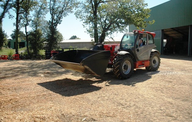 Godet agricole Manitou CBA1700L/2100
