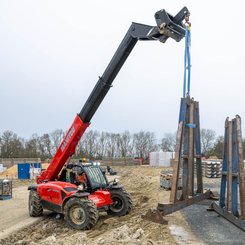 Chariot élévateur télescopique Manitou MT930H - 13