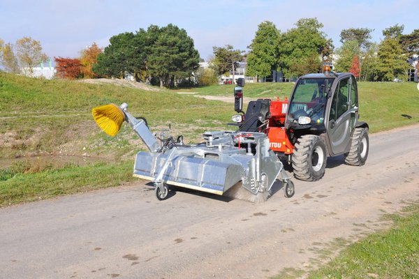 Balayeuse 2 en 1 Manitou SCC2600