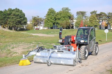 Balayeuse Manitou SCC2600 - 2
