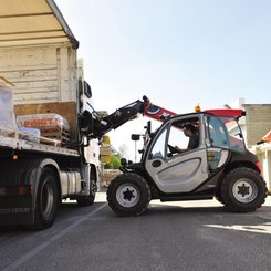 Chariot élévateur télescopique Manitou MT420 - 3