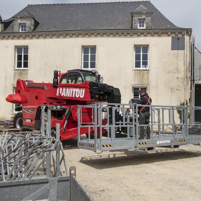Chariot télescopique rotatif Manitou MRT2470 Privilege Plus