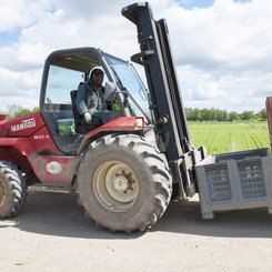 Chariot élévateur tout terrain Manitou M26-4 - 2