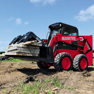 Chargeuse sur pneus compacte Manitou 1650R