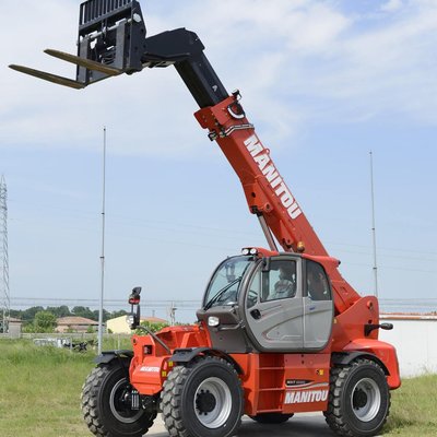 Chariot télescopique gros tonnage Manitou MHT10130